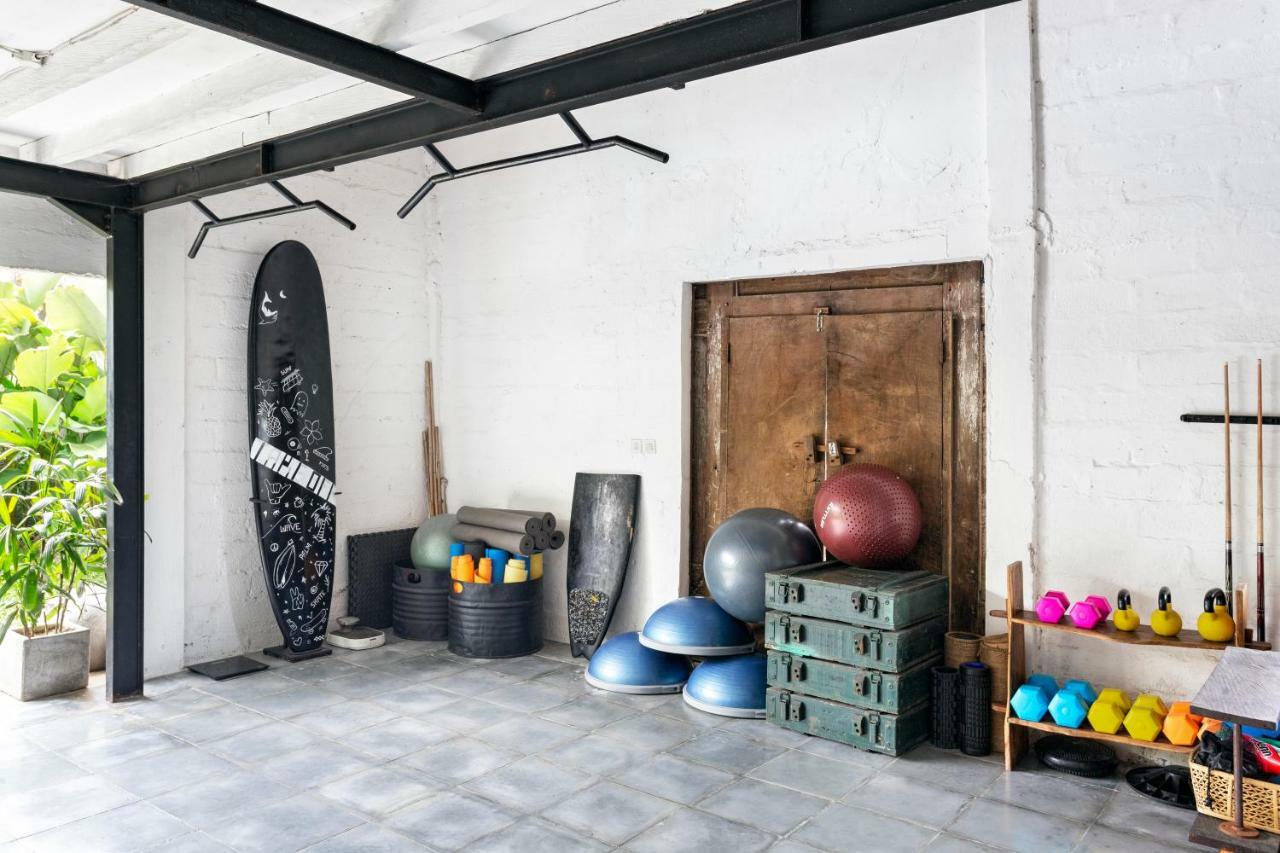 Takeoff Surf Camp & Hotel Canggu Esterno foto